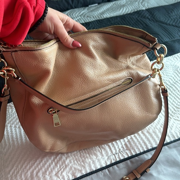 Beautiful leather coach bag. - Picture 5 of 8